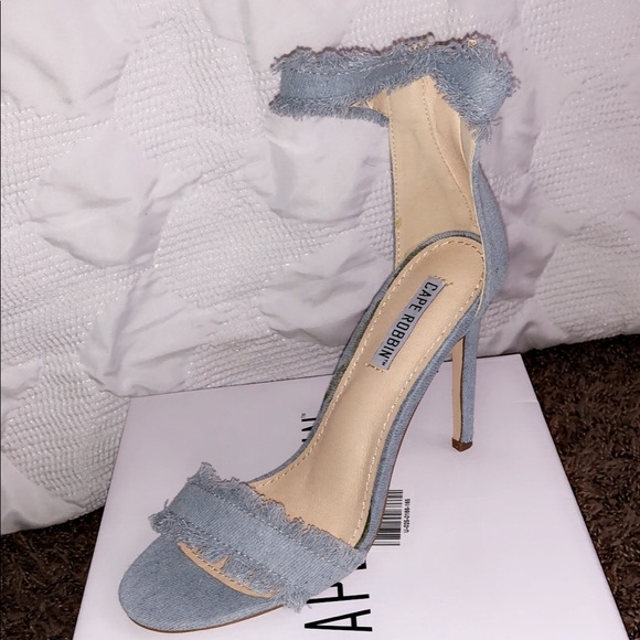 Heels - Picture 2 of 2